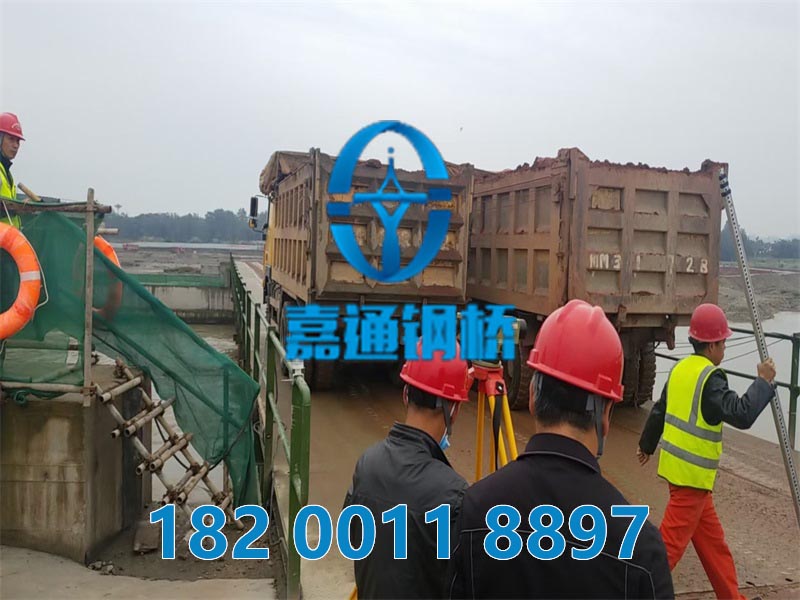 岷江航電樞紐95米長、7米寬200型交通鋼棧橋安裝及動靜載實驗完畢,